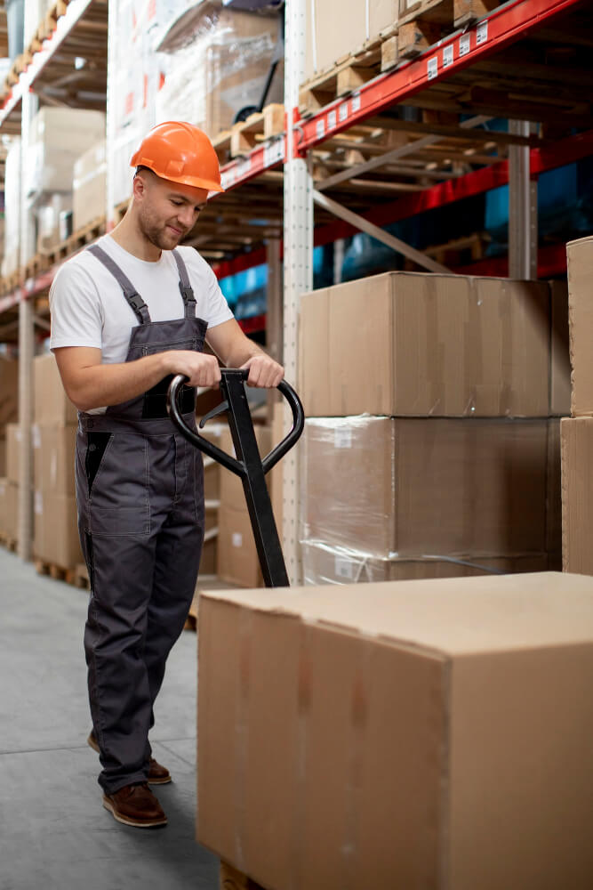 full shot man in logistic warehouses1